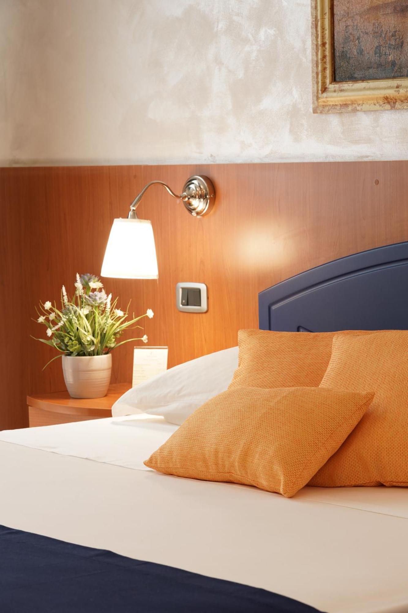 Hotel San Luca Battipaglia Kültér fotó
