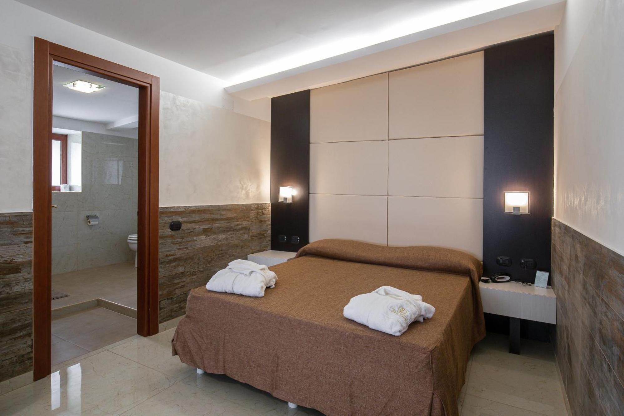 Hotel San Luca Battipaglia Kültér fotó